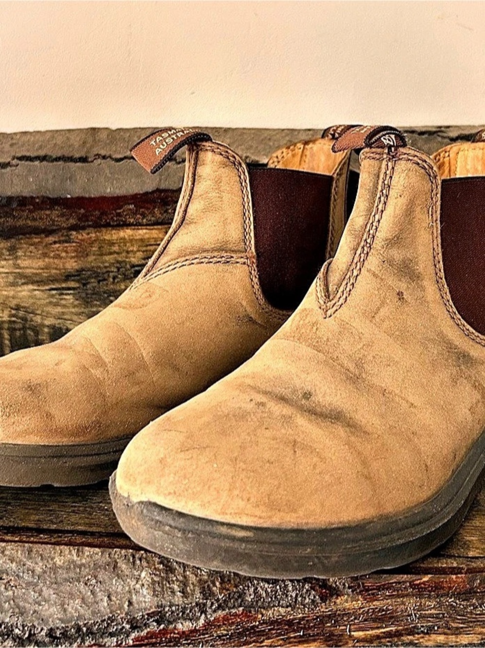 Blundstone Originals Chelsea Boot in Brown Suede Brown Suede US 2